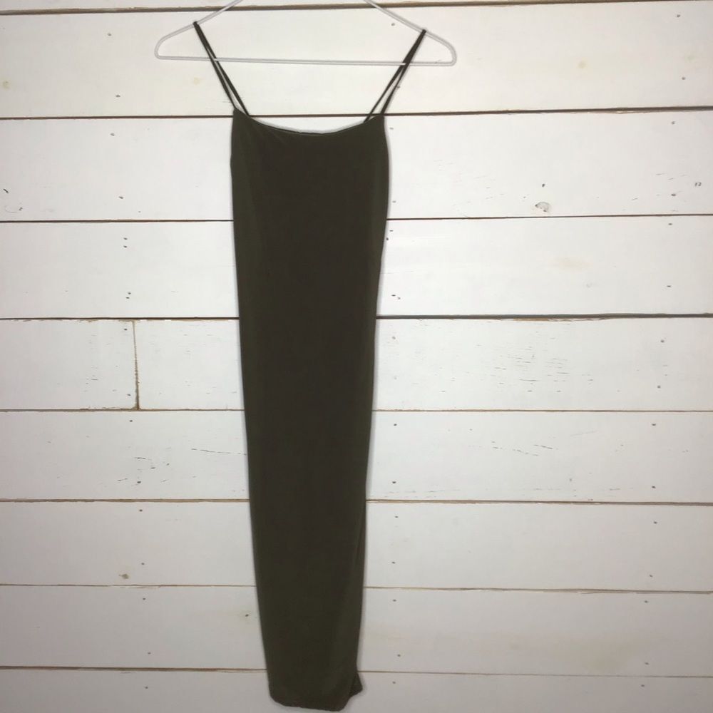 New PrettyLittleThing Midi Dress Slinky 2